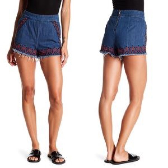 Blank NYC ‘Wild Ones’ Embroidered Denim Shorts Sz 31 NWT - Picture 2 of 7